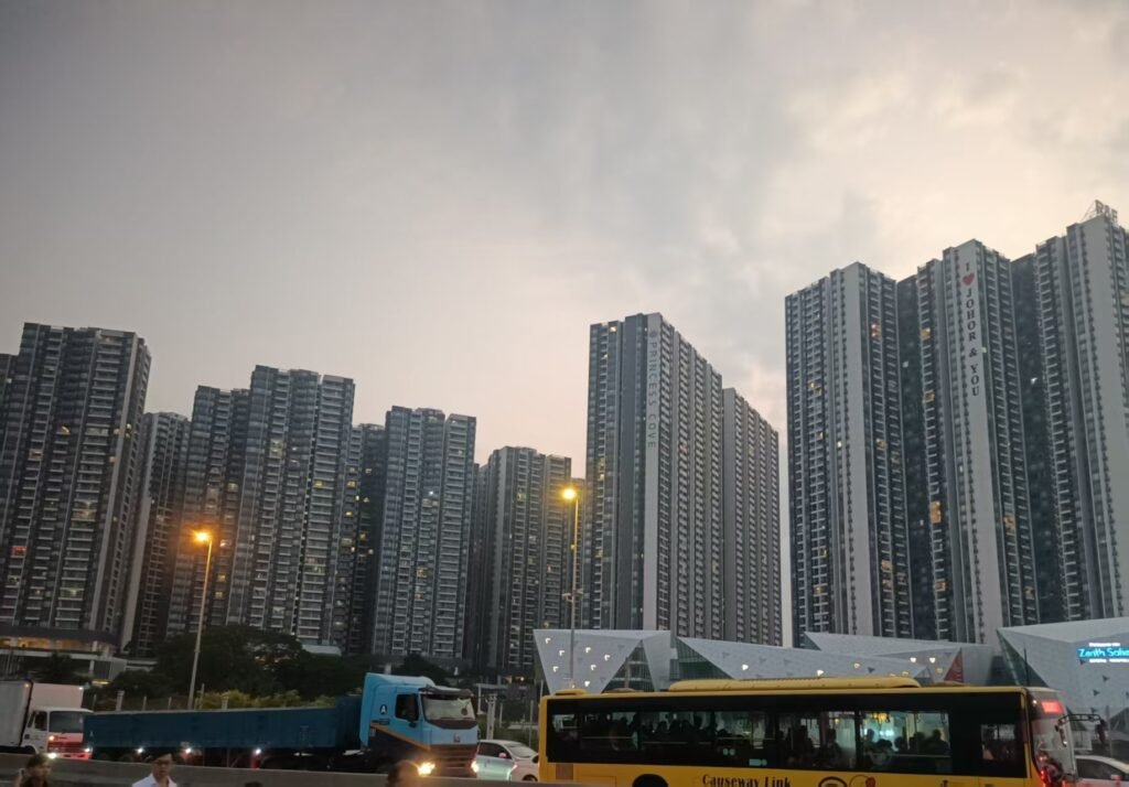 半隐者问渡司-清晨跨越新柔长提实景图片